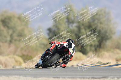 media/Oct-04-2025-CVMA (Sat) [[408bcdd6e4]]/Race 13-Amateur Supersport Open/